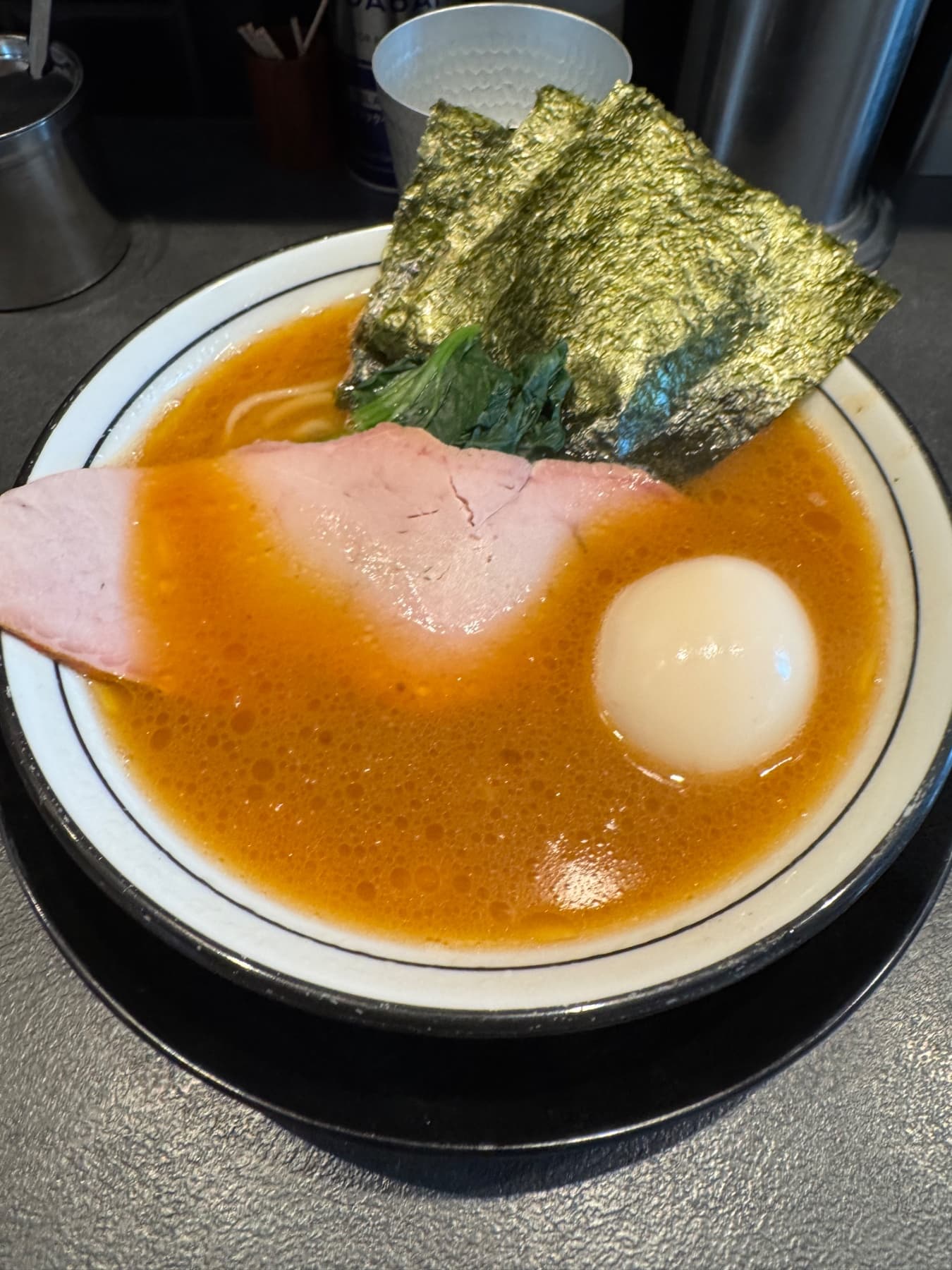 家系の輪郭をまろやかに溶かす