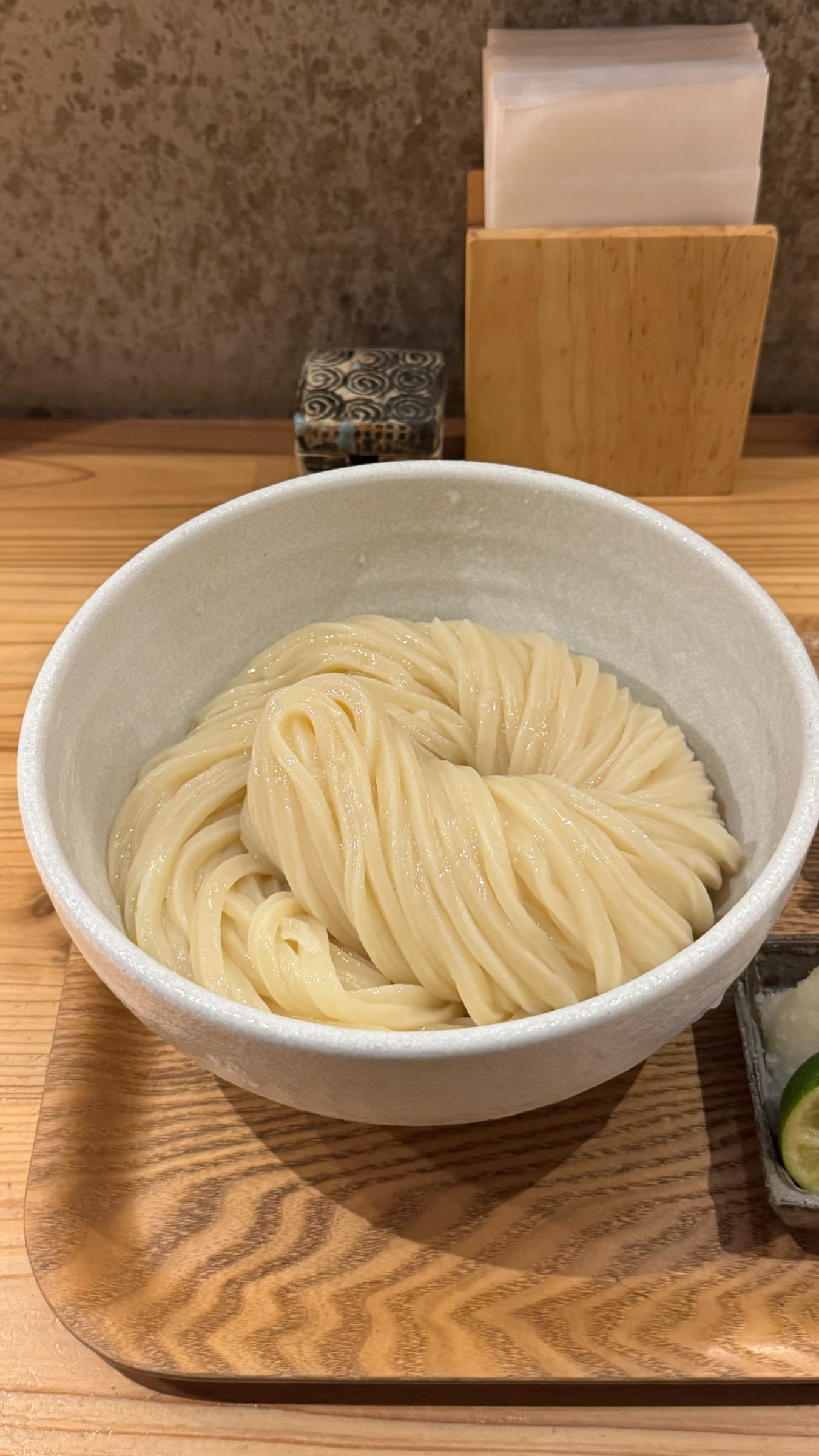 噛むたびに敗北すら感じるうどん